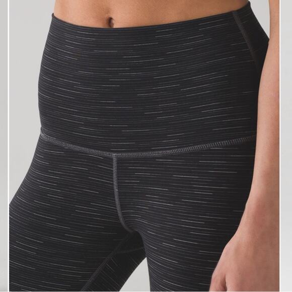 Lululemon Wunder Under Hi-Rise Leggings SZ 4 - Picture 4 of 13